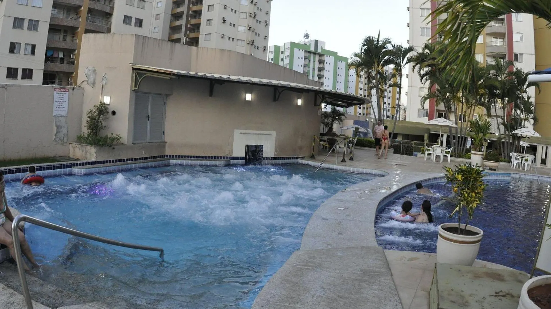 Resid. Prive Das Thermas 1 Com 7 Piscinas E Toboagua Acquaalegria Infantil - Localizado Prox. Walter Park Caldas Novas 0*,