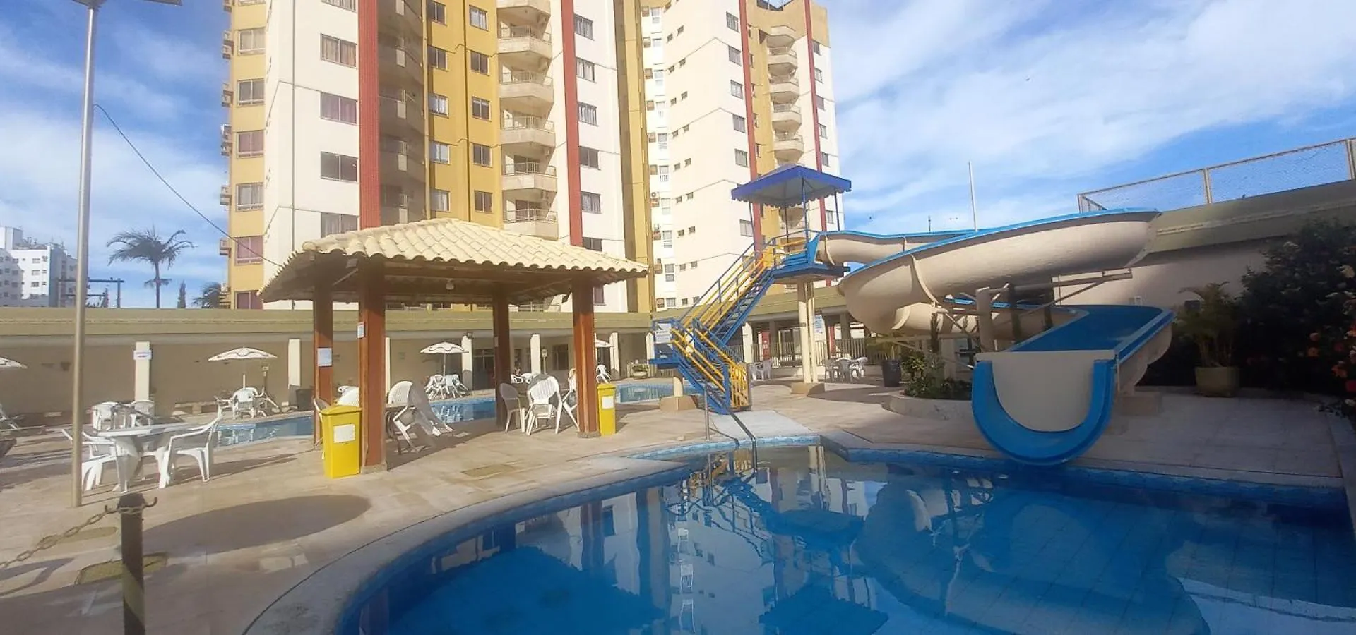 Resid. Prive Das Thermas 1 Com 7 Piscinas E Toboagua Acquaalegria Infantil - Localizado Prox. Walter Park Caldas Novas