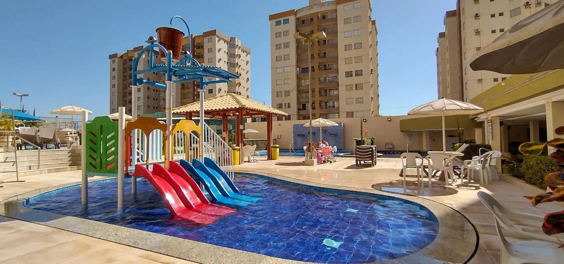 Resid. Prive Das Thermas 1 Com 7 Piscinas E Toboagua Acquaalegria Infantil - Localizado Prox. Walter Park Caldas Novas
